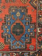Perzisch tapijt klassiek patroon rood blauw versleten sleets, Huis en Inrichting, Stoffering | Tapijten en Kleden, Gebruikt, Etten-Leur