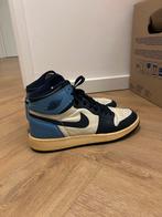 NIKE AIR JORDAN 1 RETRO HIGH OG UNIVERSITY BLUE GS, Kleding | Heren, Schoenen, Ophalen of Verzenden, Gedragen, Blauw