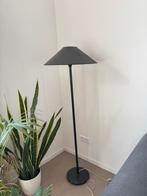 Staande lamp - 140cm hoog, Huis en Inrichting, Lampen | Vloerlampen, Ophalen, Gebruikt, Metaal, 100 tot 150 cm
