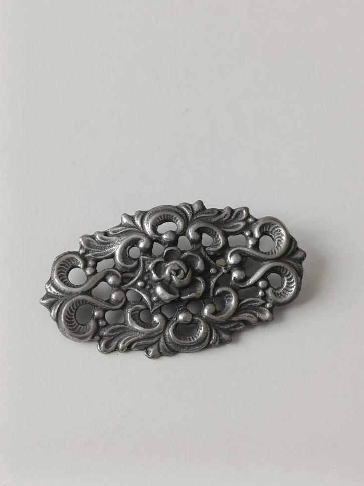 Zilverkleurige Vintage Broche, Sieraden, Tassen en Uiterlijk, Broches, Gebruikt, Overige materialen, Zilver, 4 tot 7 cm, Ophalen