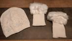 Leuke set witte beanie muts met strass steentjes en bontjes, Ophalen of Verzenden, Nieuw, Maat 38/40 (M), Muts