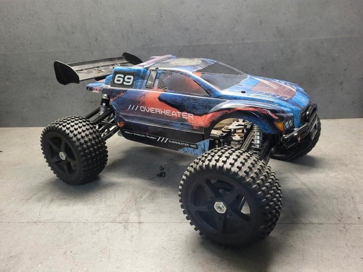 Reely chassis 1/8, Hobby en Vrije tijd, Modelbouw | Radiografisch | Auto's, Zo goed als nieuw, Auto onroad, Overige schalen, Ophalen of Verzenden