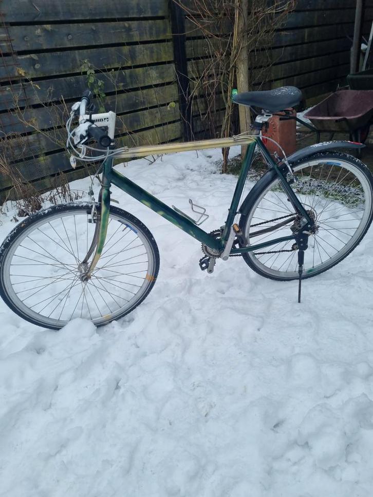 Oude maar degelijke fiets, Fietsen en Brommers, Fietsen | Heren | Sportfietsen en Toerfietsen, Gebruikt, Overige merken, Minder dan 10 versnellingen