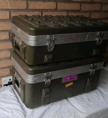 Stormcase / degelijke koffers / dak- transport box beschikbaar voor biedingen