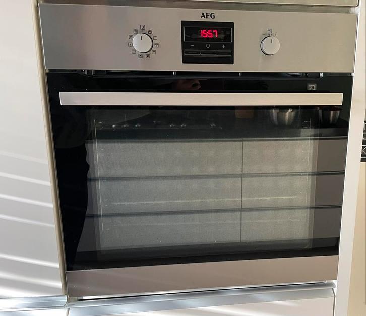 Izgs AEG BPS33102ZM inbouwoven slechts 3 jaar oud, Witgoed en Apparatuur, Ovens, Gebruikt, Inbouw, Oven met grill, 45 tot 60 cm