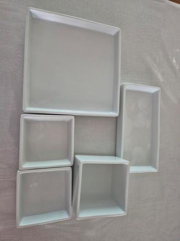 Set van 5 kleine schaaltjes beschikbaar voor biedingen