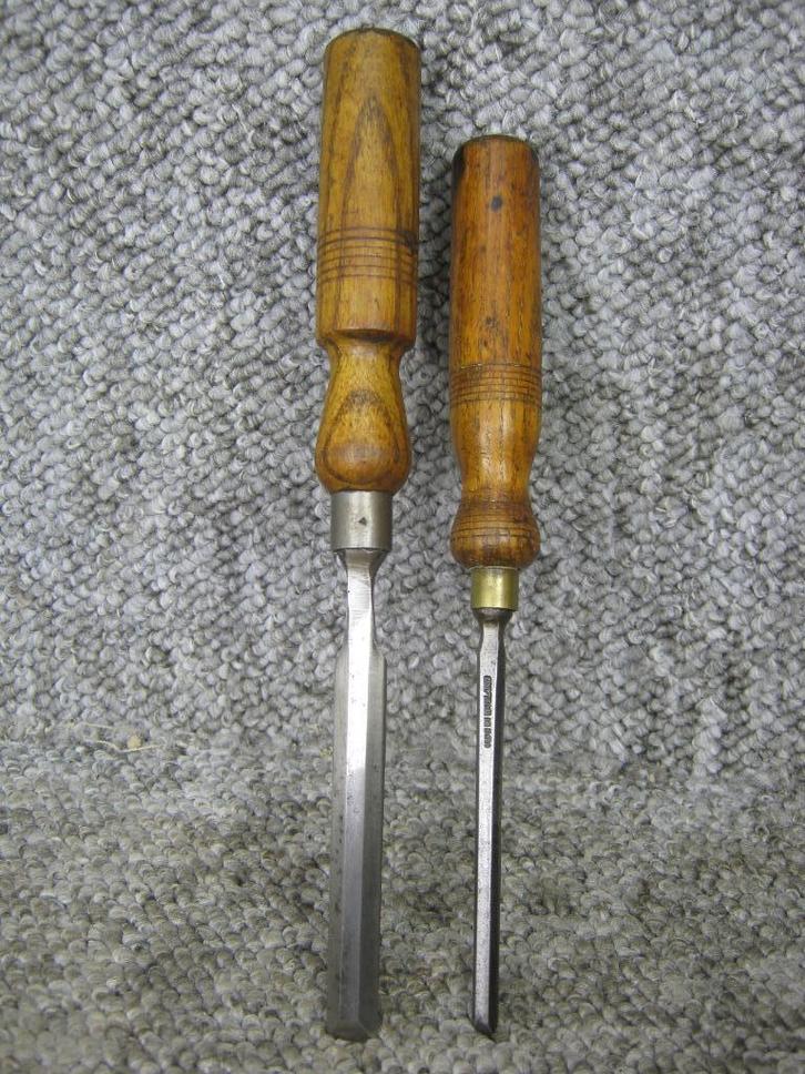 Beitels, 2 stuks. bevel edge. Sheffield, Antiek en Kunst, Antiek | Gereedschap en Instrumenten, Verzenden