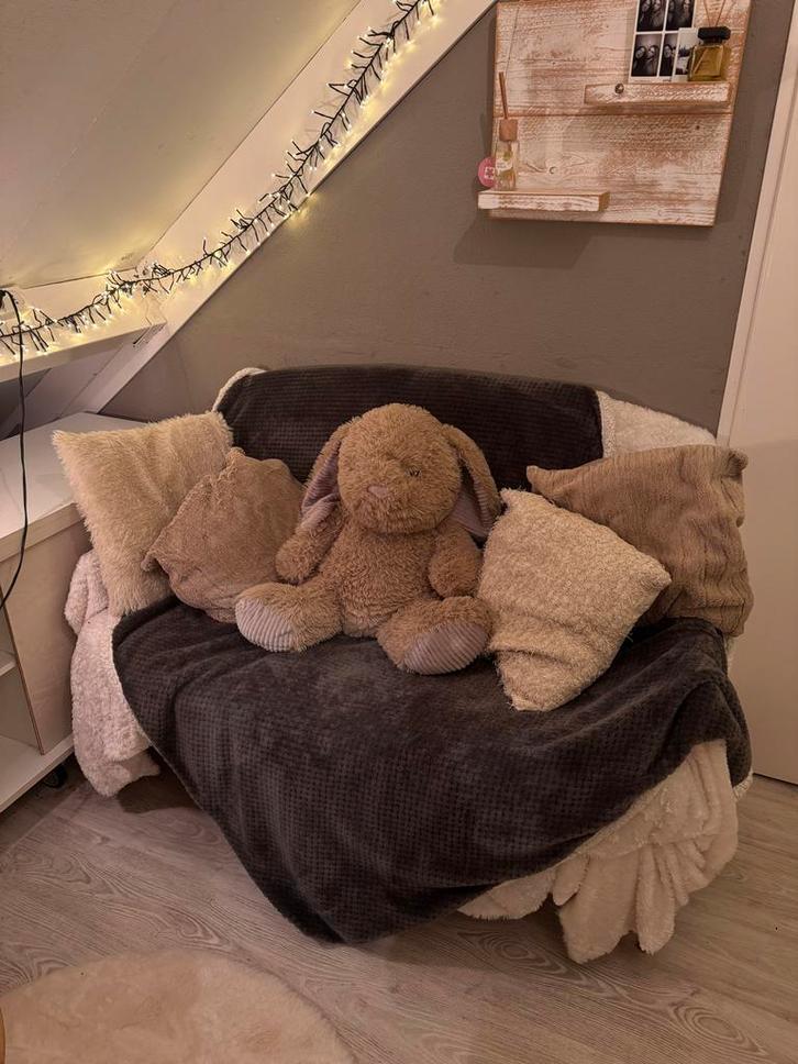 Gezellige Tweepersoonsbank / Loveseat, Huis en Inrichting, Banken | Bankstellen, Zo goed als nieuw, Rechte bank, Tweepersoons