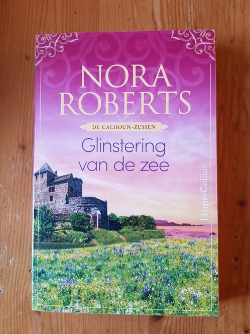 Nora Roberts, Glinstering van de zee, De Calhoun zussen, Boeken, Chicklit, Nieuw, Ophalen of Verzenden