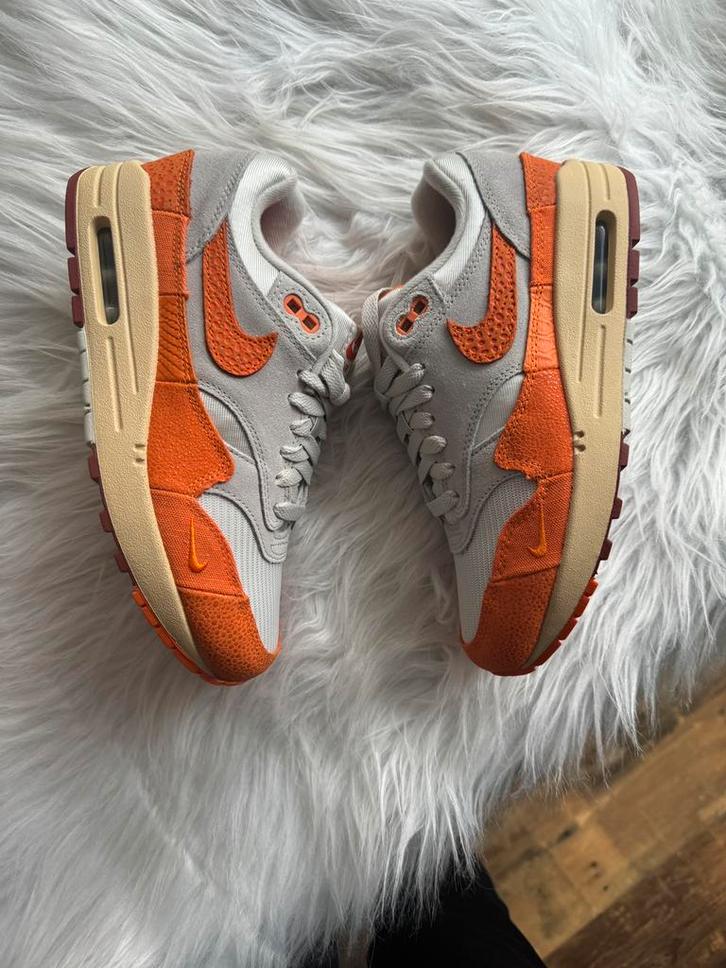 Nike Air Max 1 oranje master 2.0 EU 38 airmax one, Kleding | Dames, Schoenen, Nieuw, Sneakers of Gympen, Overige kleuren, Ophalen of Verzenden