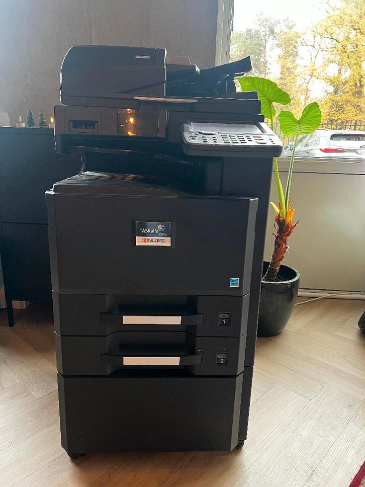 Grote Kyosera printer, Computers en Software, Printers, Gebruikt, All-in-one, Laserprinter, Kleur printen, Kopieren, Scannen, Zwart-en-wit printen