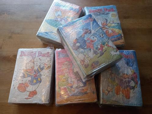 Donald Duck Camping / vakantie pakket 75 bladen geseald, Boeken, Stripboeken, Zo goed als nieuw, Eén stripboek, Ophalen of Verzenden