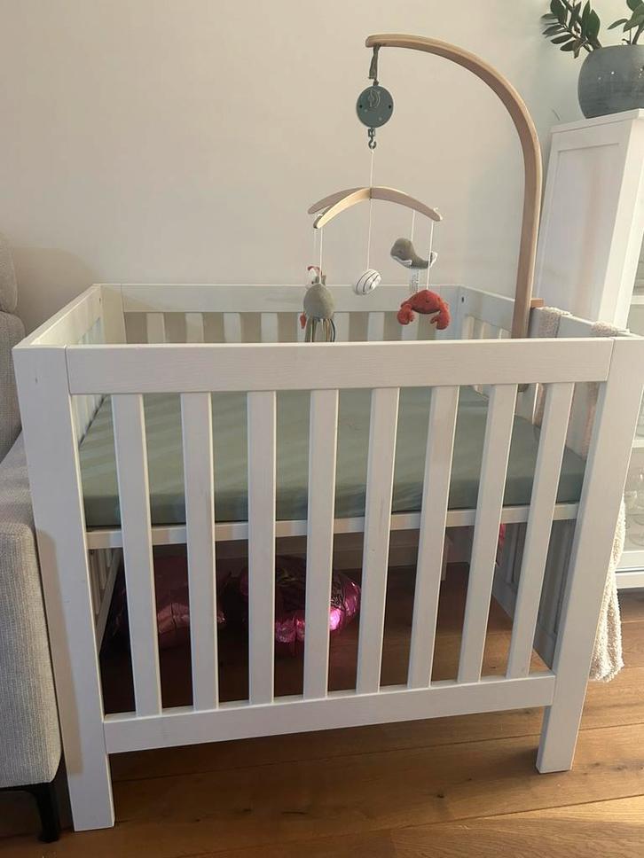 Box Bart 90x80x100 incl matras en hoeslaken, Kinderen en Baby's, Boxen, Zo goed als nieuw, Rechthoekig, In hoogte verstelbaar