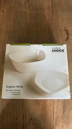 Merk: multiple choice gebroken wit 4 bordjes1salade schaal., Huis en Inrichting, Nieuw, Ophalen of Verzenden, Schaal of Schalen