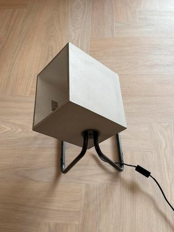 Zuiver Concrete Up Lamp beton beschikbaar voor biedingen