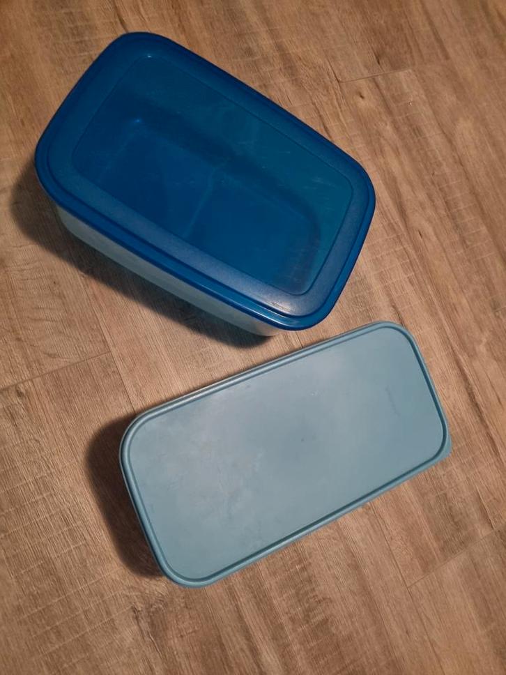 Tupperware Set - 2 Grote Bakken €5, Huis en Inrichting, Keuken | Tupperware, Gebruikt, Bak of Kom, Blauw, Ophalen of Verzenden