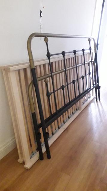 bed Engels ledikant
