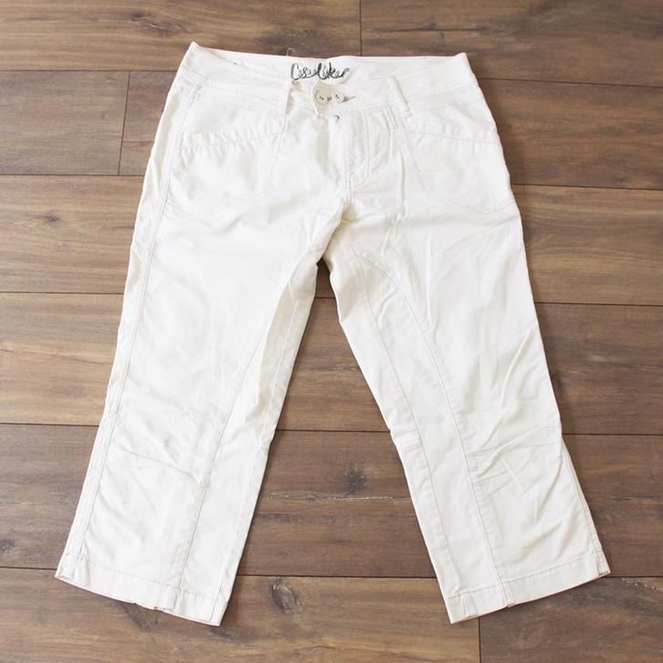 Mooie Casual Wear Broek (Maat 42) - 28 € 20,-, Kleding | Dames, Broeken en Pantalons, Zo goed als nieuw, Maat 42/44 (L), Wit, Driekwart