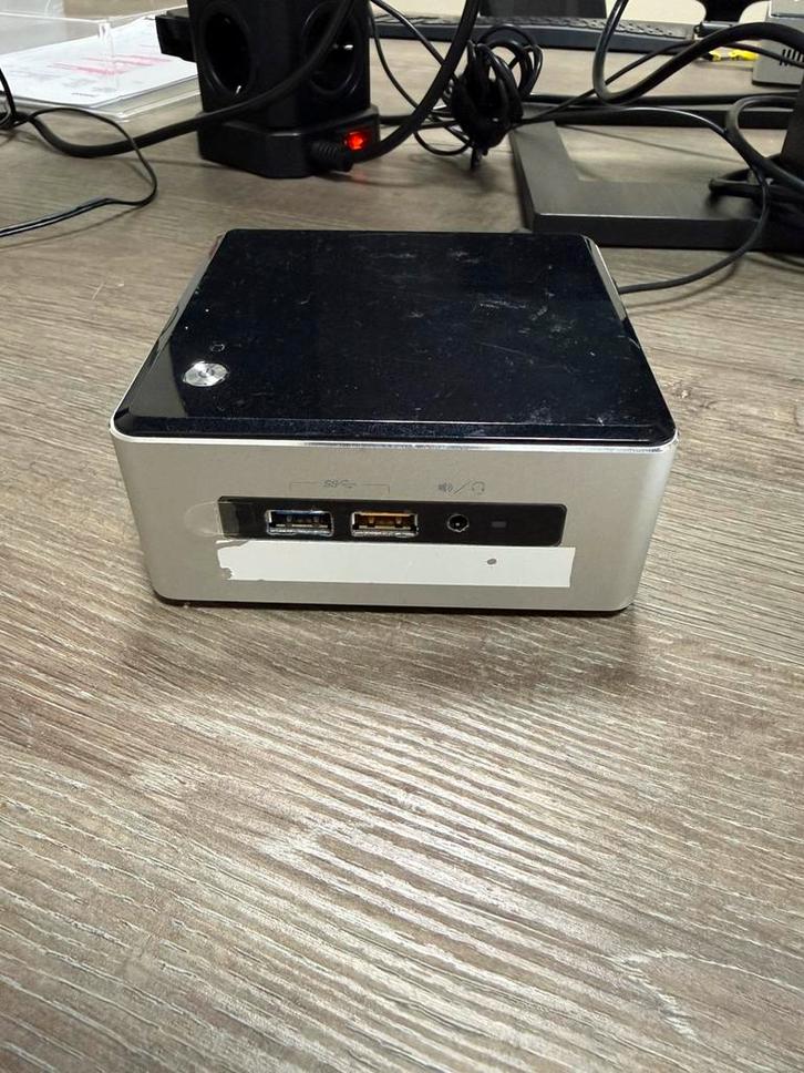 Intel pc computer model: NUC6i5SYH, Computers en Software, Desktop Pc's, Gebruikt, Minder dan 2 Ghz, 8 GB, Ophalen of Verzenden