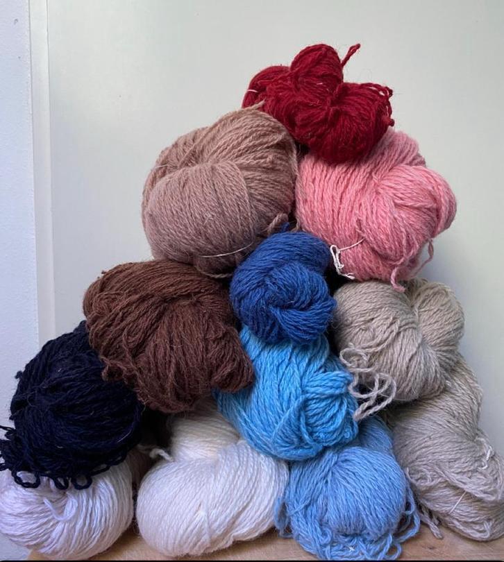 2,5 kilo 100% chunky wol garen, Hobby en Vrije tijd, Breien en Haken, Zo goed als nieuw, Breien of Haken, Wol of Garen, Ophalen of Verzenden