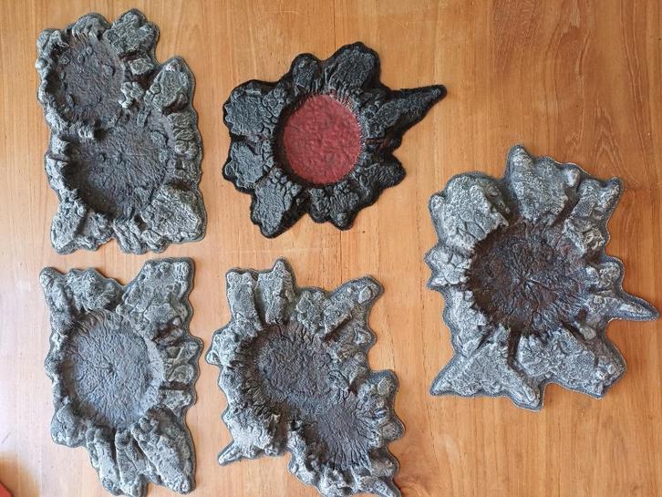 Warhammer Blast Craters, set 1, Hobby en Vrije tijd, Wargaming, Zo goed als nieuw, Warhammer, Figuurtje(s), Geverfd, Ophalen of Verzenden