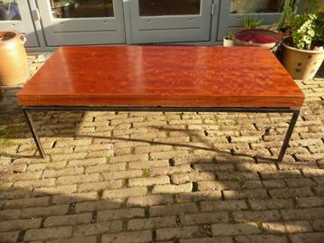 Vintage Scandinavische salontafel beschikbaar voor biedingen