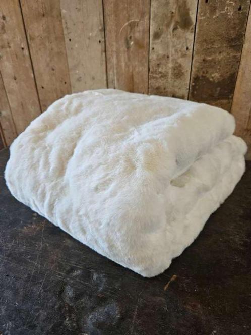 bontplaid ``WOONWINKEL RUSTIEK``, Huis en Inrichting, Woonaccessoires | Plaids en Woondekens, Nieuw, Ophalen of Verzenden