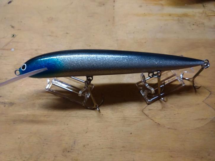 Nieuwe Karikko 24cm K24-201 - Snoek Kunstaas, Watersport en Boten, Hengelsport | Roofvissen, Nieuw, Ophalen of Verzenden