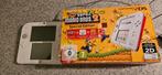 Nintendo 2DS Sp Ed incl 14 spellen Nieuw Super Mario Bros. 2, Spelcomputers en Games, Spelcomputers | Nintendo 2DS en 3DS, Met games