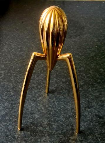 De beroemde citruspers " Juicy Salif " van Philippe Starck.  beschikbaar voor biedingen