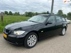 BMW 3-serie Touring 320i Automaat/Leder/ Groot scherm, Automaat, Achterwielaandrijving, Zwart, 4 cilinders