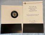 Te koop: gesigneerde puck NHL team Boston Bruins, Sport en Fitness, IJshockey, Ophalen