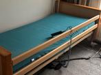 Te koop zorgbed z.g.a.n, Huis en Inrichting, Ophalen, Zo goed als nieuw, Eenpersoons, Hout