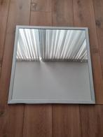 Mooie strakke spiegel in zilver grijze lijst 70 x 73 cm, Ophalen, Gebruikt, Vierkant, Minder dan 100 cm