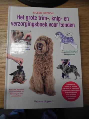  Trim,knip en verzorgingsboek voor honden beschikbaar voor biedingen