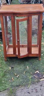 Prachtig hoog houten theekastje met glas rondom (brocante), Huis en Inrichting, Ophalen, Gebruikt, Glas, Minder dan 150 cm