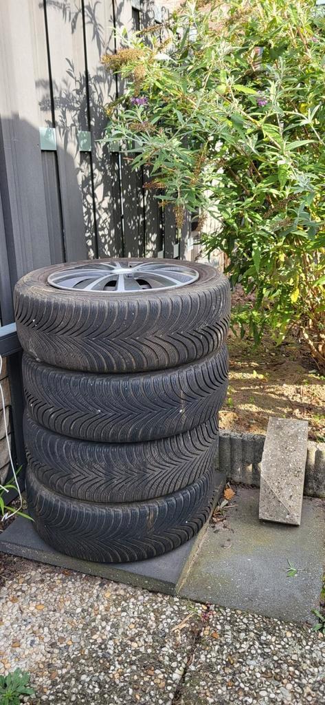Winterbanden maat 205/55 R 16 (audi a3), Auto-onderdelen, Banden en Velgen, Banden en Velgen, Winterbanden, 16 inch, 205 mm, Ophalen