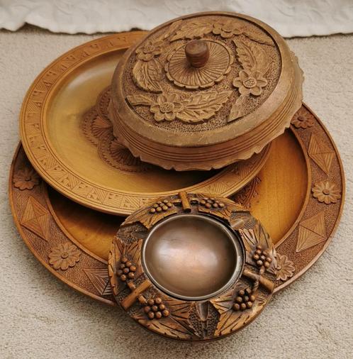 Vintage houten asbak en bakje met deksel Joegoslavië Kroatië, Huis en Inrichting, Woonaccessoires | Overige, Gebruikt, Ophalen