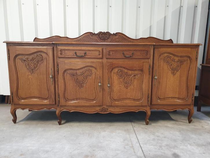 Prachtige Queen Ann Stijl dressoir. Het kan geleverd worden., Huis en Inrichting, Kasten | Dressoirs, Gebruikt, 200 cm of meer