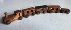 Houten mmi treintje - Loc / 4x Wagon totaal 22,5 cm lang, Ophalen of Verzenden, Gebruikt, Overige typen