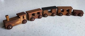 Houten mmi treintje - Loc / 4x Wagon totaal 22,5 cm lang beschikbaar voor biedingen