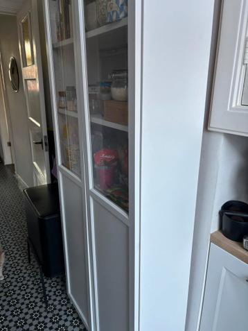 IKEA BILLY/OXBERG kast met paneel/vitrinedeuren - afbeelding 1