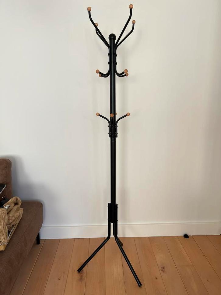 Zwarte, robuuste kapstok | ALS NIEUW, Huis en Inrichting, Woonaccessoires | Kapstokken, Zo goed als nieuw, Staande kapstok, 150 tot 200 cm