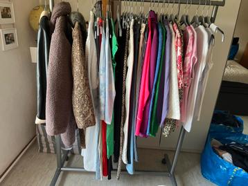 Kledingpakket Dames - 32 stuks maat L beschikbaar voor biedingen