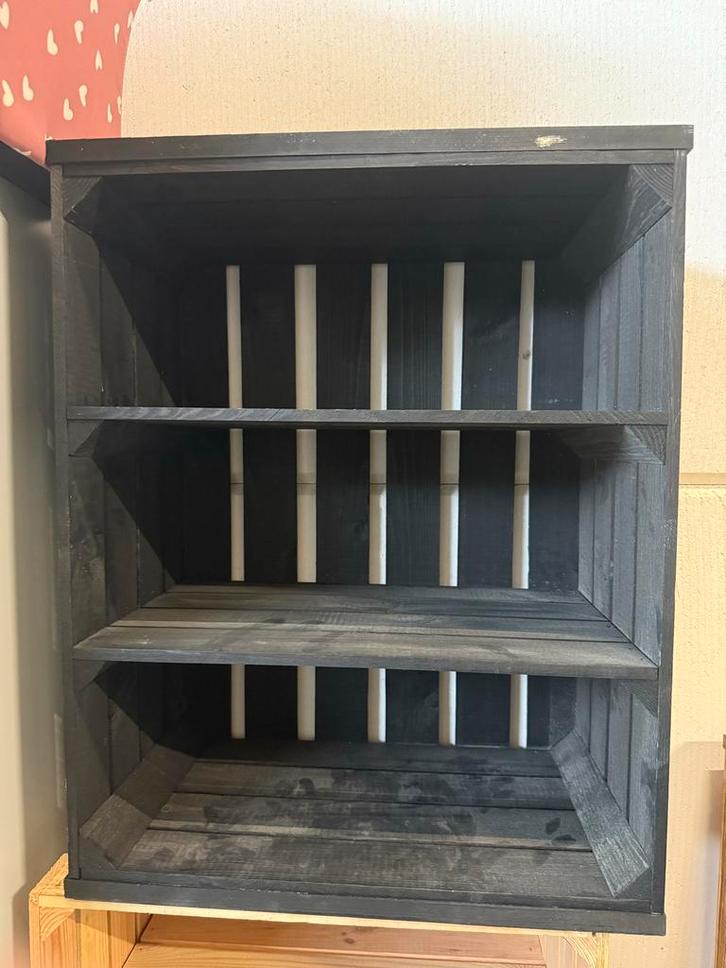 Houten Kist met 3 Planken Zwart, Huis en Inrichting, Woonaccessoires | Kisten, Zo goed als nieuw, 50 tot 75 cm, 50 tot 75 cm, Minder dan 50 cm