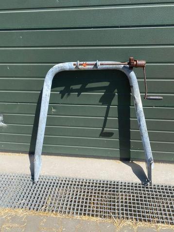 Vink Bekapbeugel beschikbaar voor biedingen