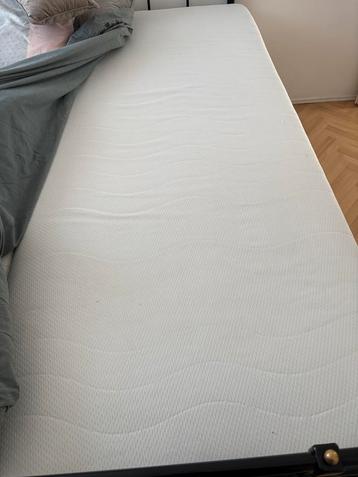Eenpersoonsmatras 90x200 - Zo goed als nieuw beschikbaar voor biedingen