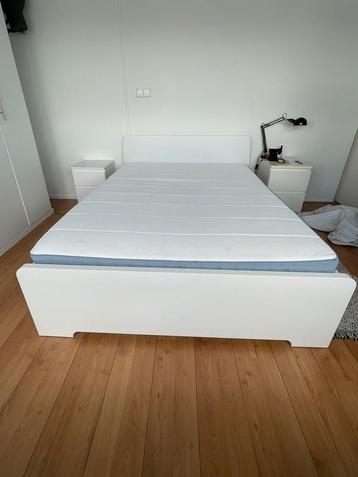 IKEA bed 140x200 + matras + lattenbodem
