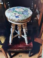 Antieke in hoogte verstelbare pianokruk, Ophalen, Gebruikt, Elektrische gitaar