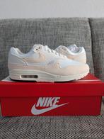 Nike Air Max 1 One Maat 44.5 sail/guava ice/ phantom/black/c, Wit, Nike, Nieuw, Ophalen of Verzenden